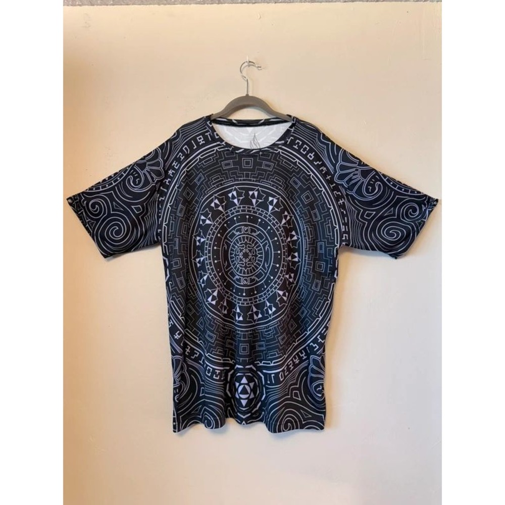 Threyda Art Apparel XXL Black Mandala Geometric Graphic Tee
